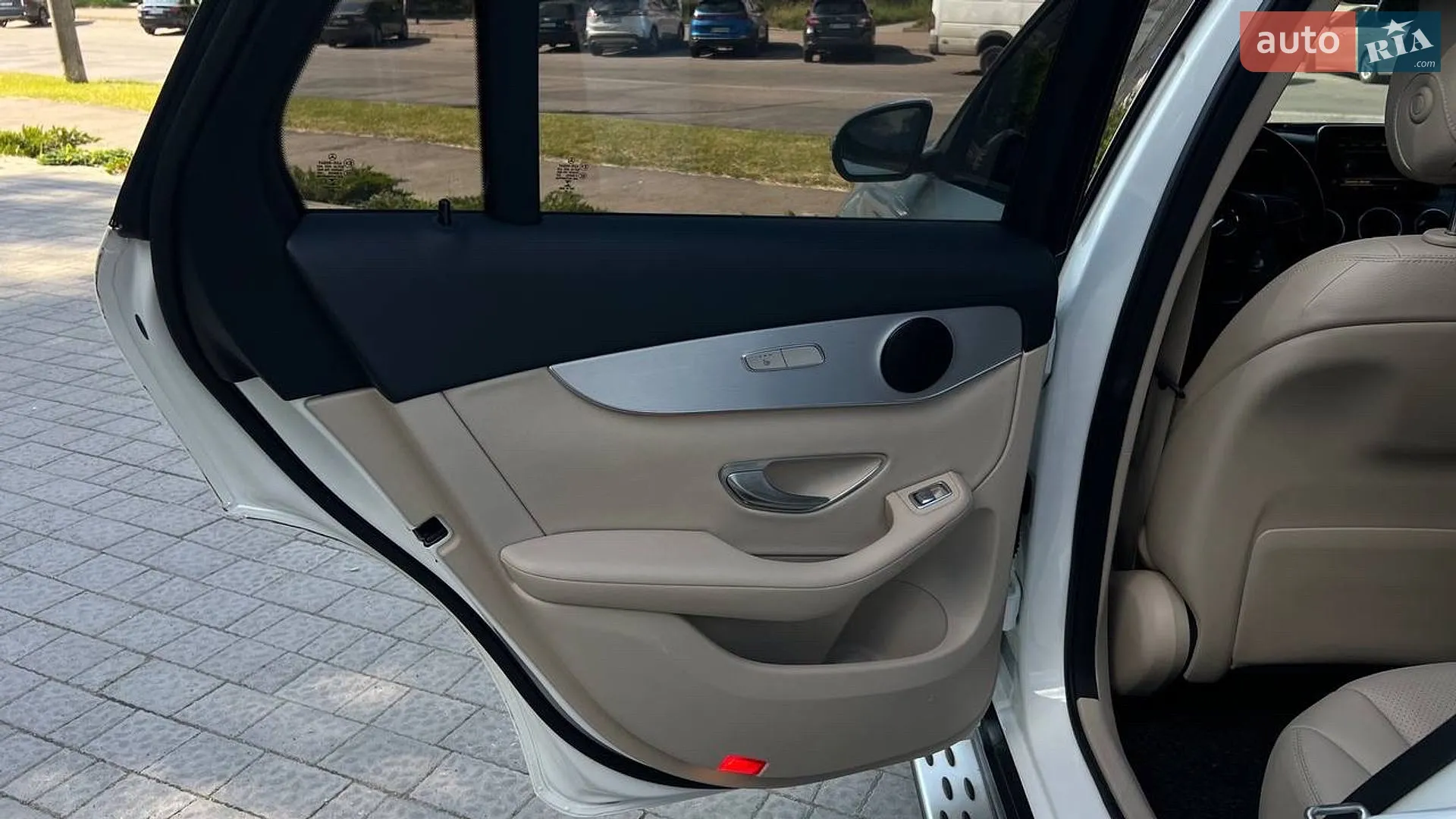 2018 Mercedes-Benz GLC - мініатюра 23