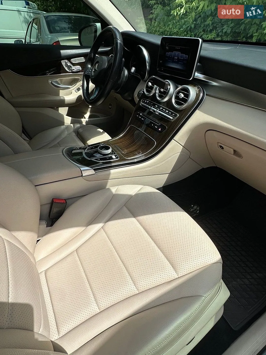 2017 Mercedes-Benz GLC - мініатюра 9