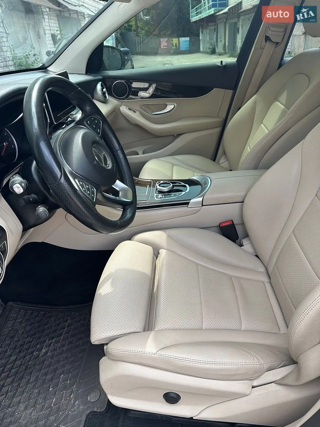 2017 Mercedes-Benz GLC - мініатюра 4