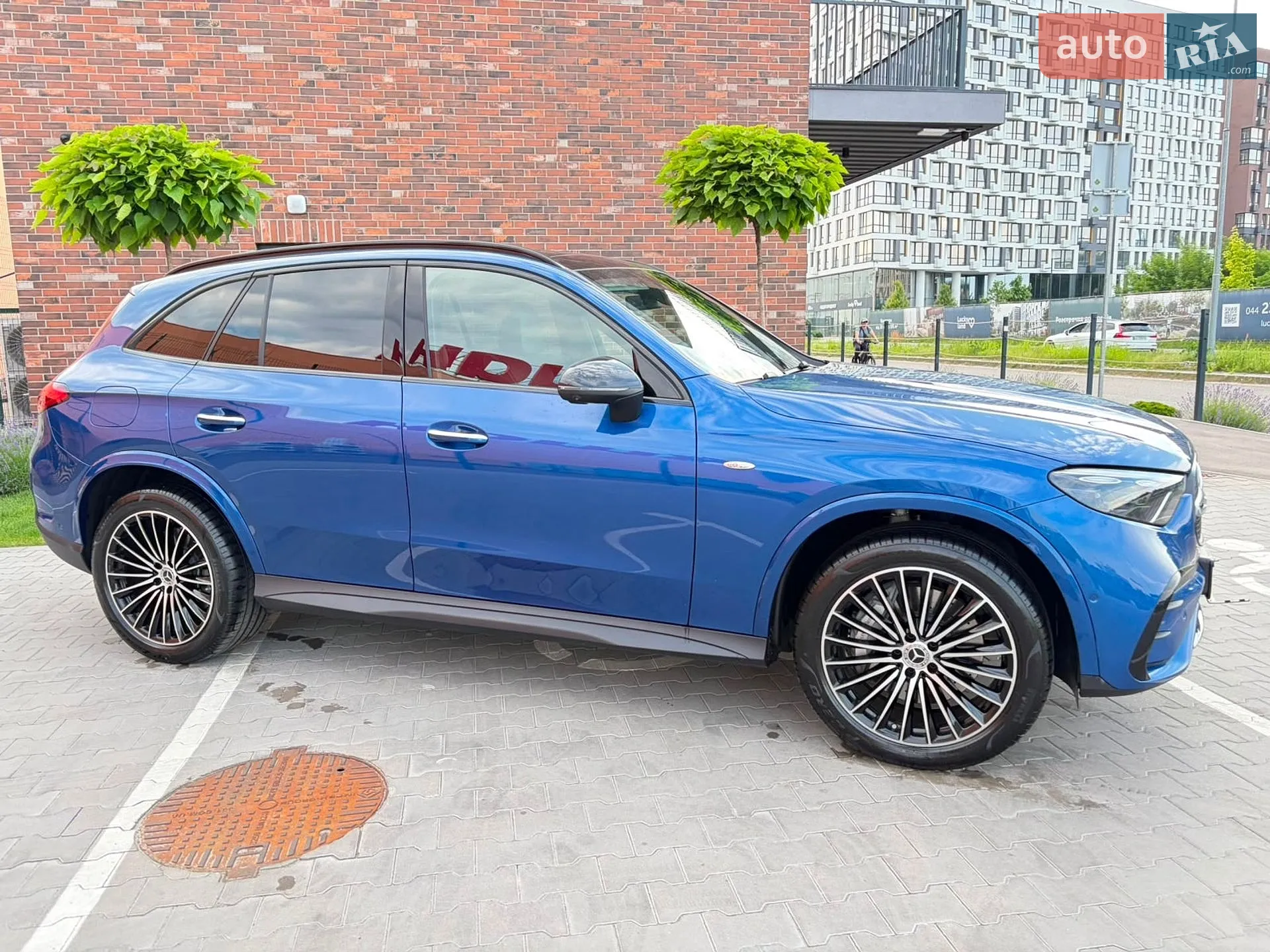 2025 Mercedes-Benz GLC - мініатюра 33