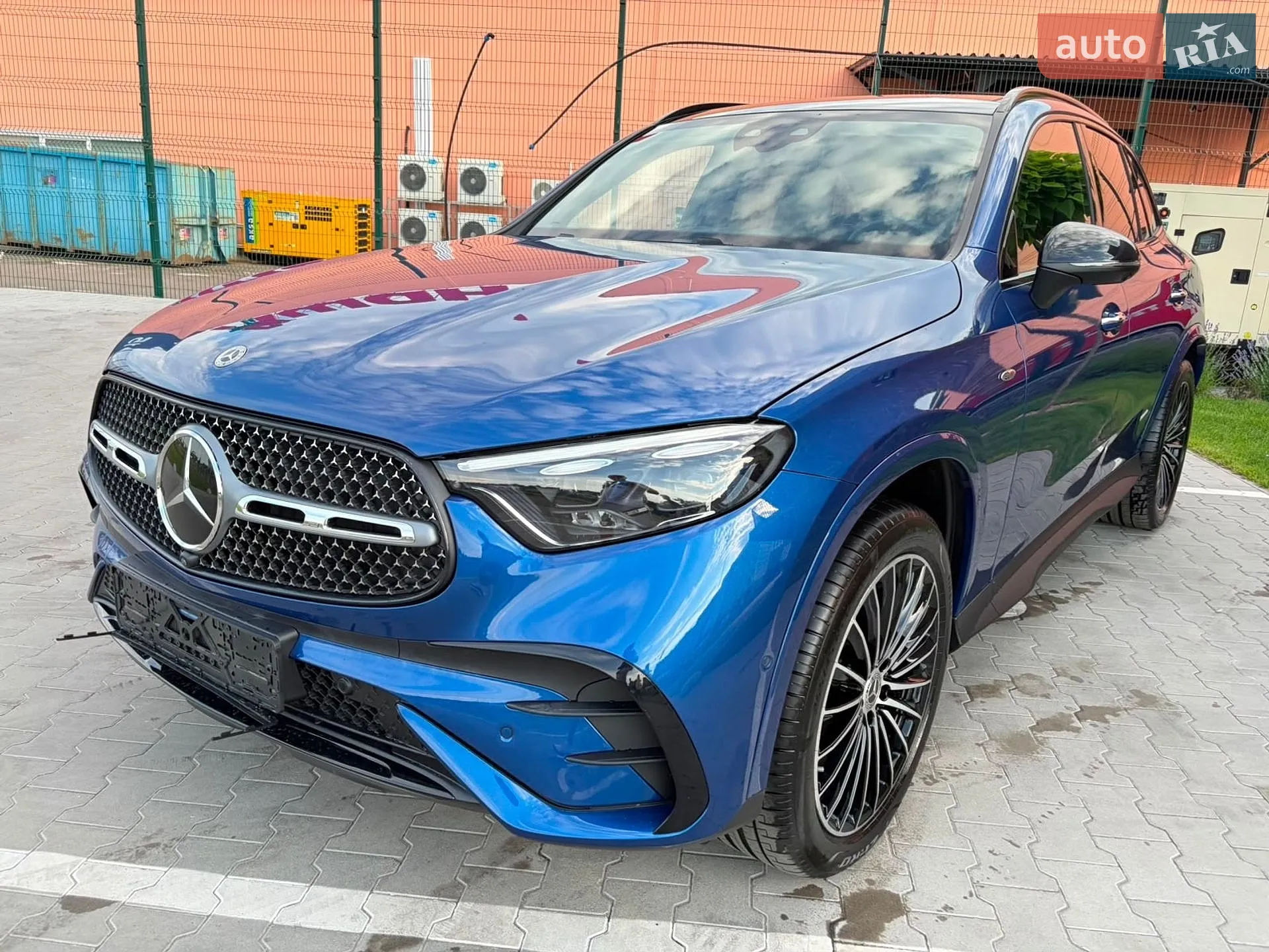2025 Mercedes-Benz GLC - мініатюра 76