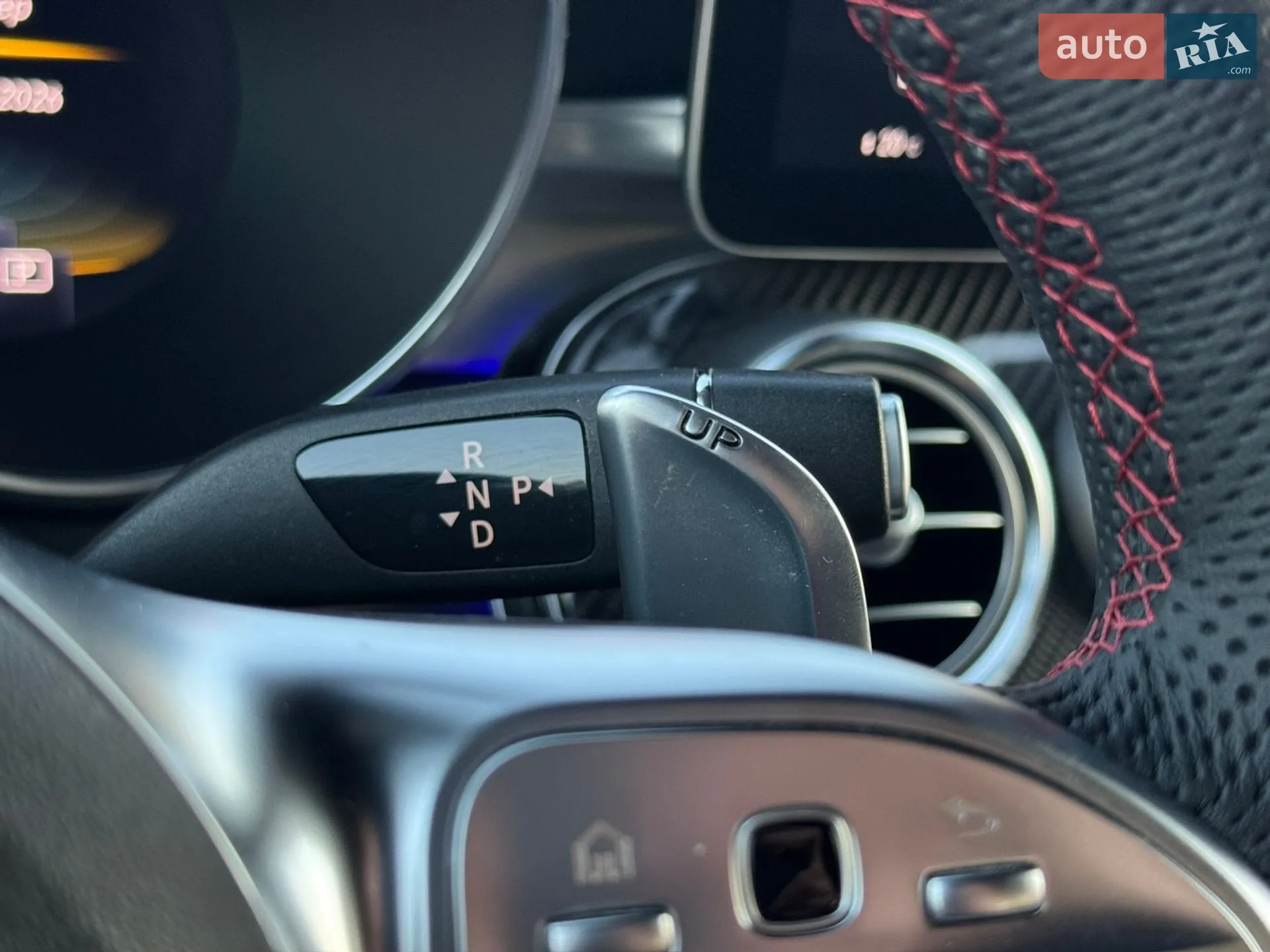 2019 Mercedes-Benz GLC - мініатюра 36