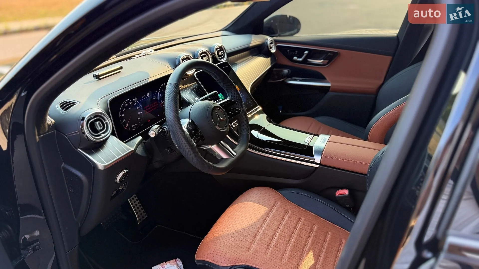2025 Mercedes-Benz GLC - мініатюра 19