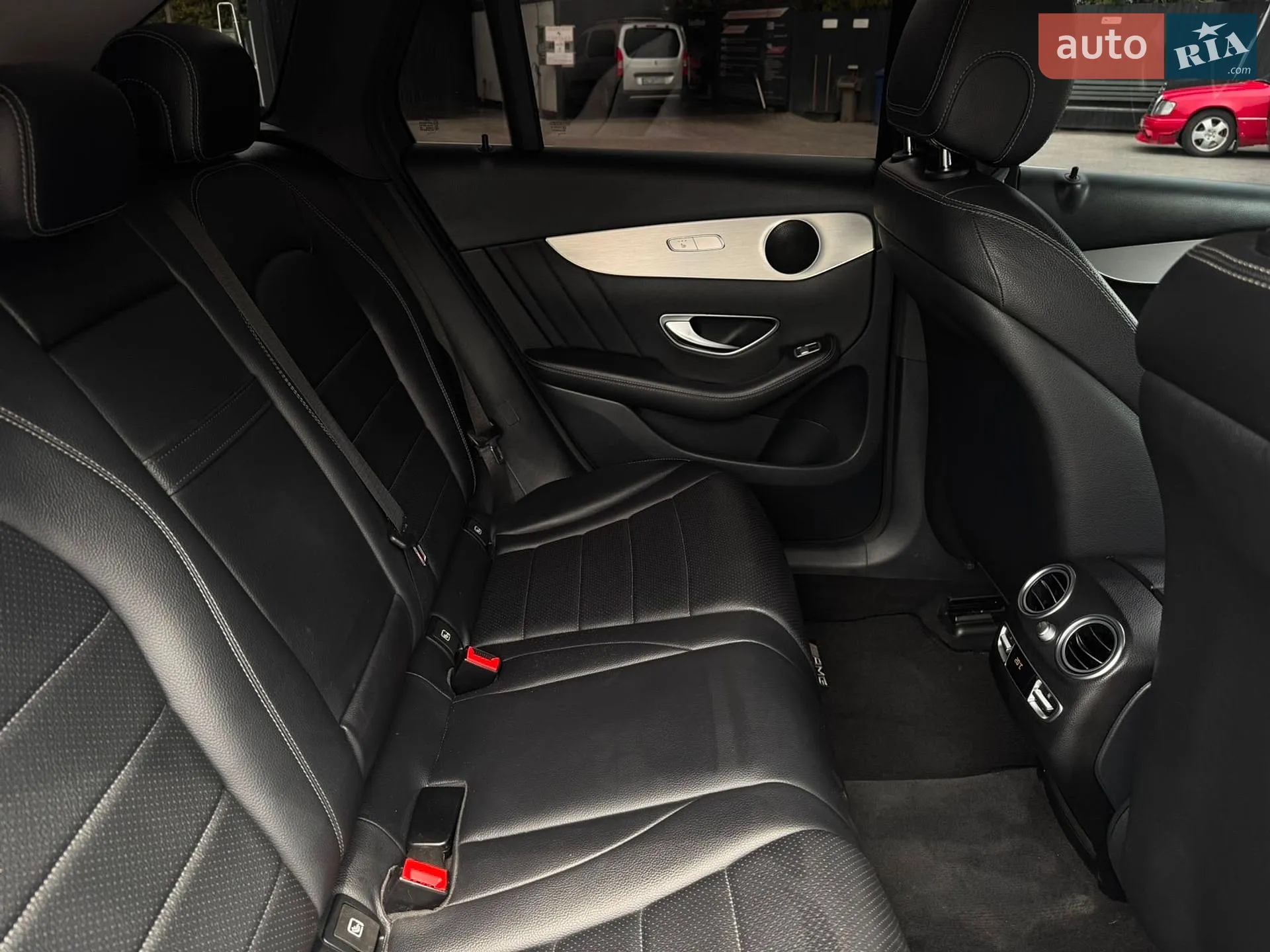 2016 Mercedes-Benz GLC - мініатюра 22