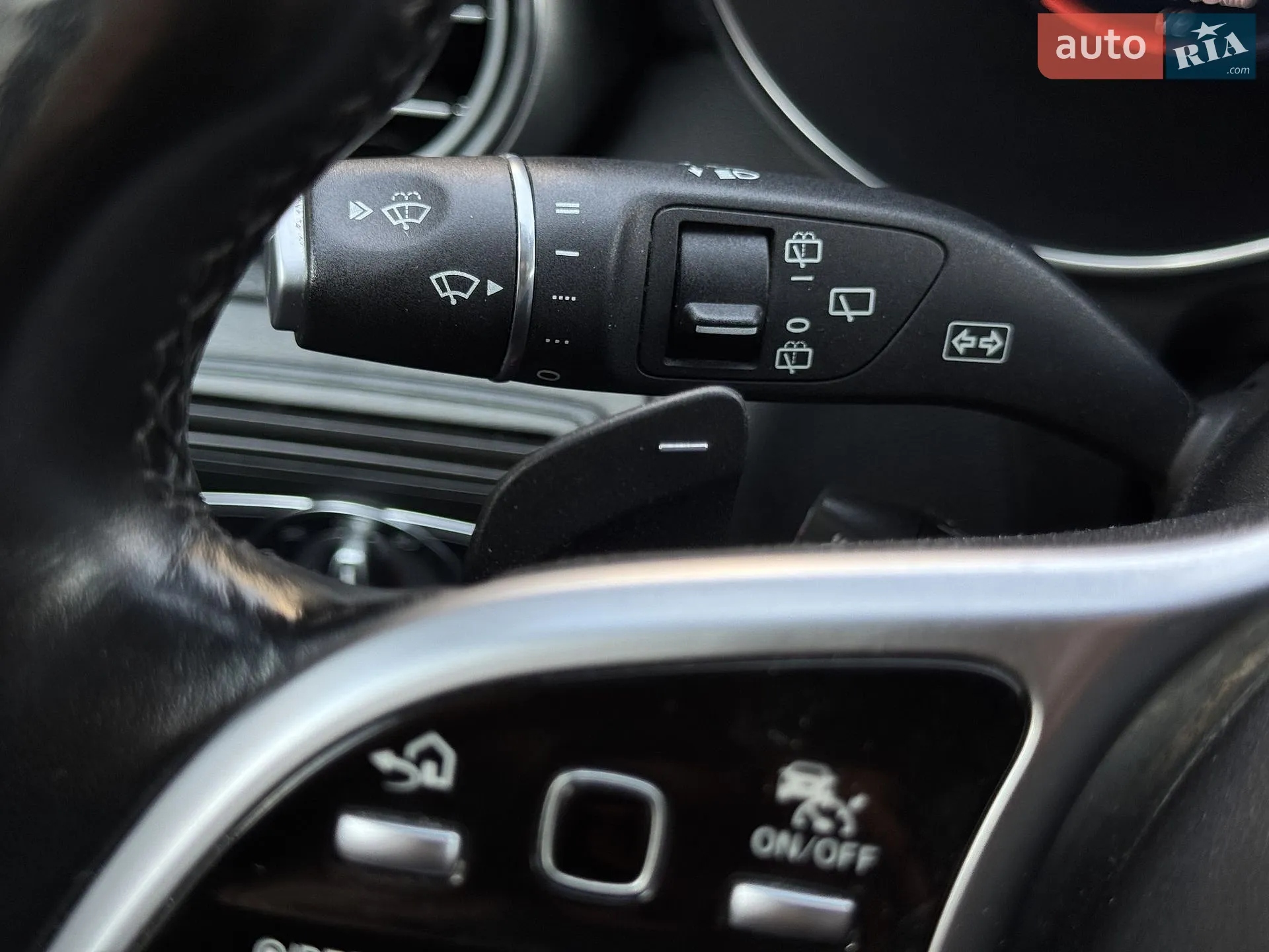2021 Mercedes-Benz GLC - мініатюра 23