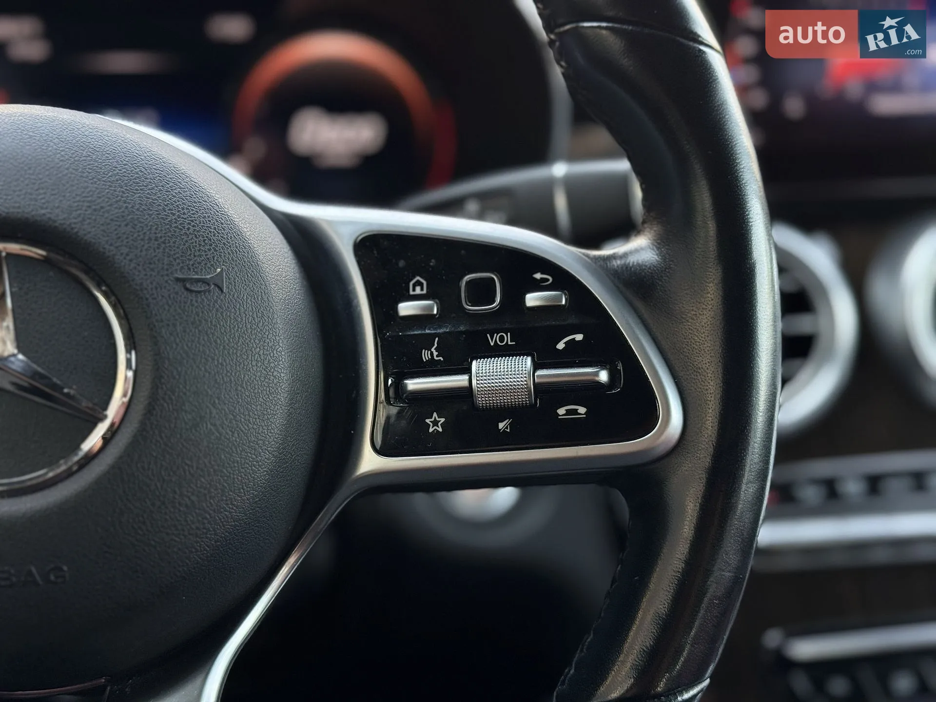 2021 Mercedes-Benz GLC - мініатюра 25