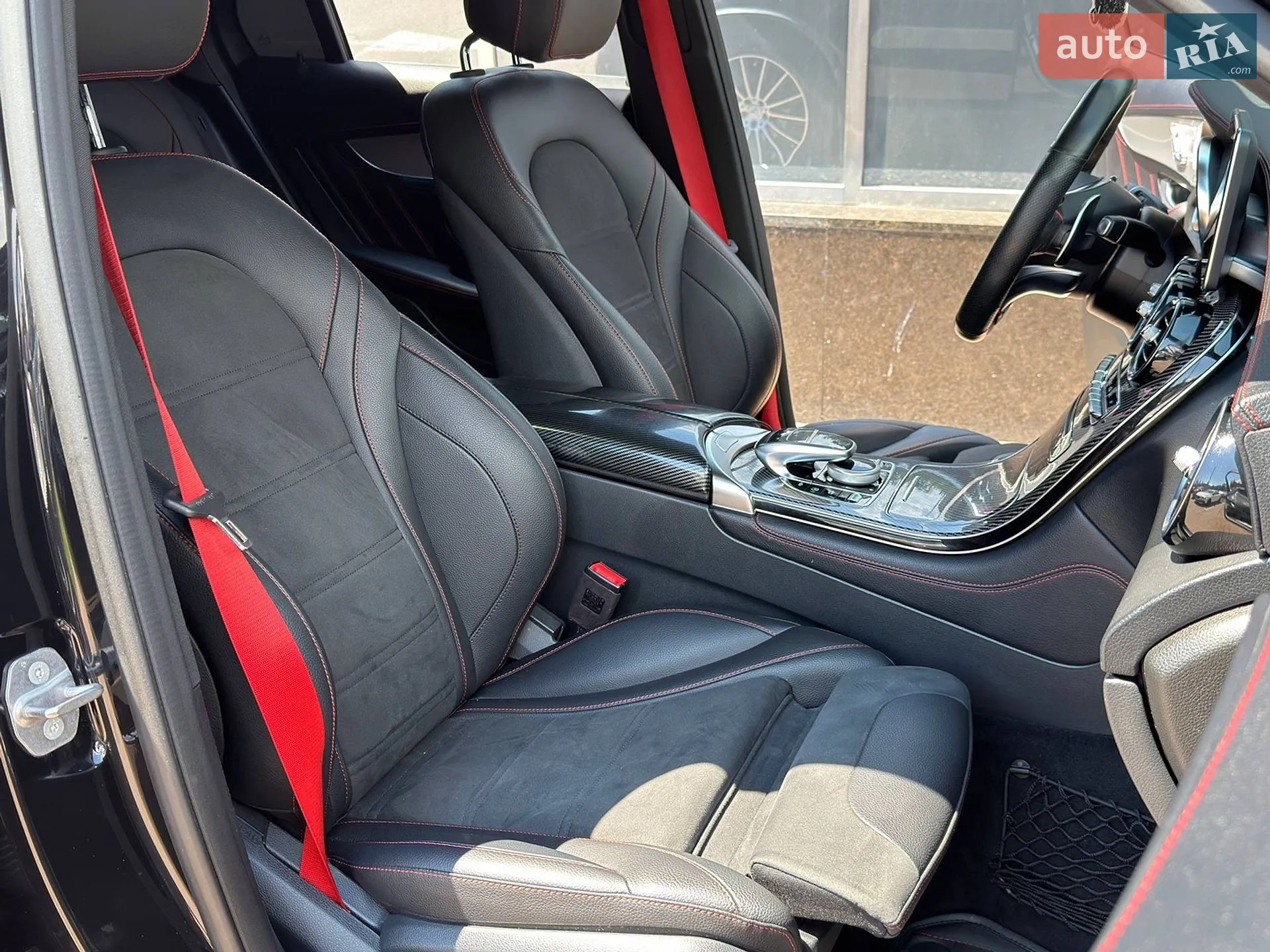 2019 Mercedes-Benz GLC - мініатюра 23
