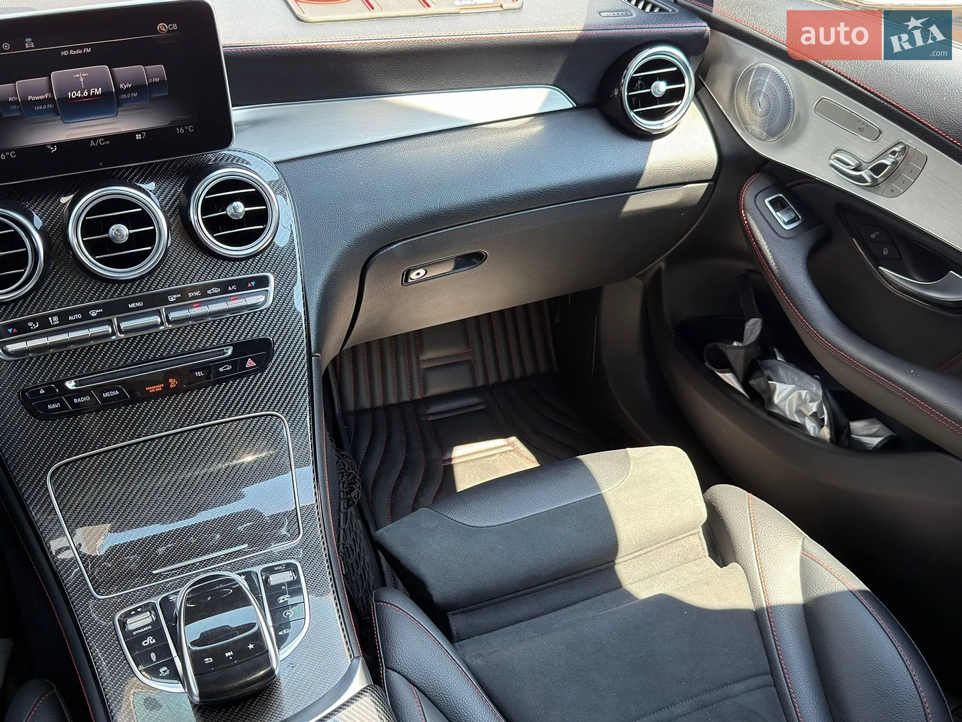 2019 Mercedes-Benz GLC - мініатюра 26
