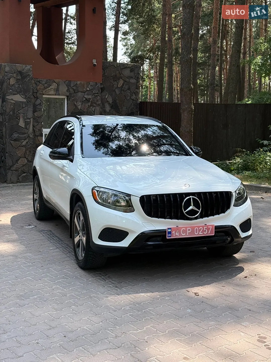 2016 Mercedes-Benz GLC - мініатюра 2