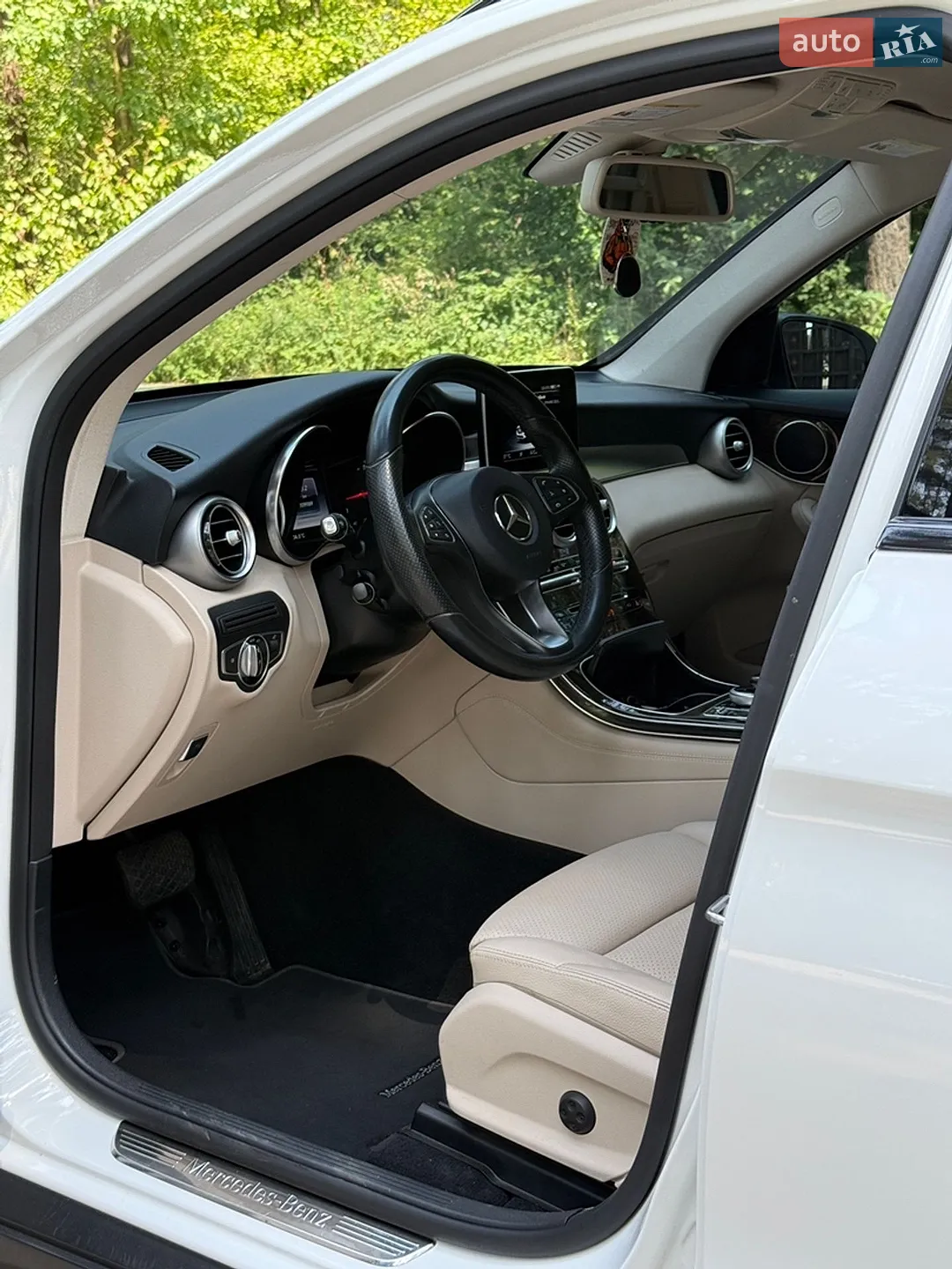 2016 Mercedes-Benz GLC - мініатюра 12