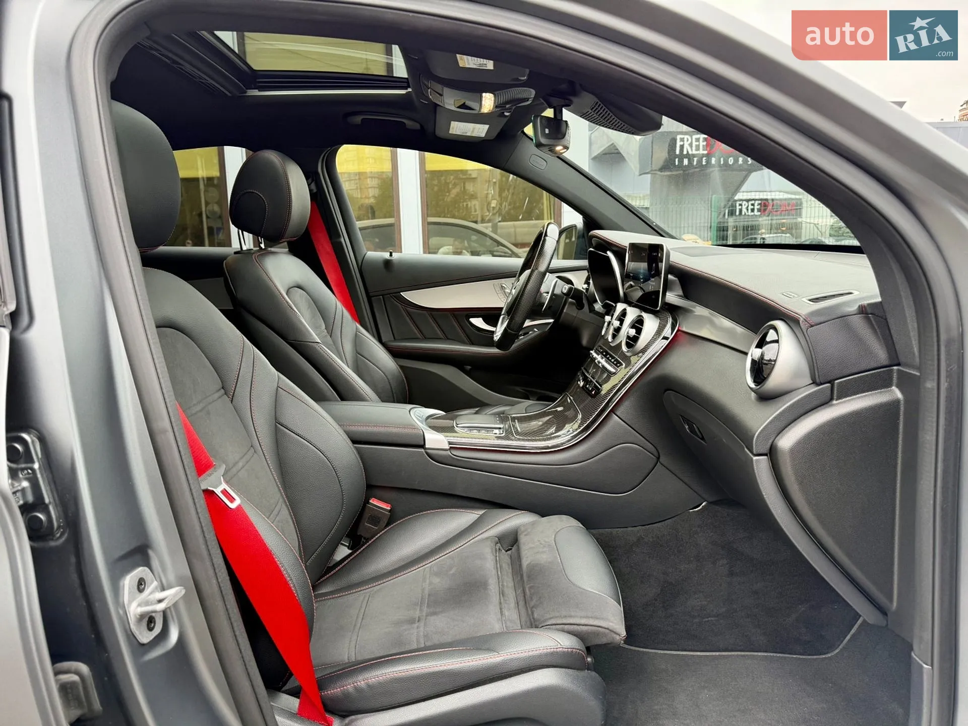 2021 Mercedes-Benz GLC - мініатюра 26