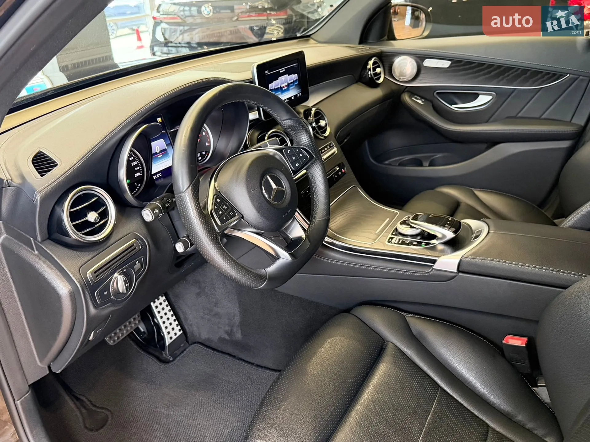 2017 Mercedes-Benz GLC - мініатюра 18
