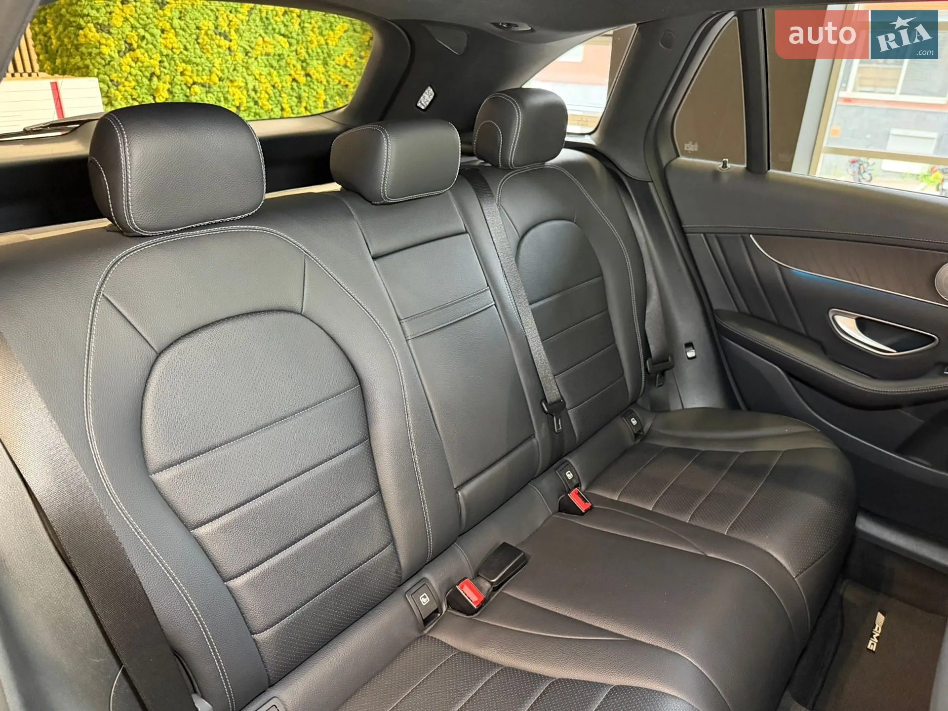 2017 Mercedes-Benz GLC - мініатюра 43