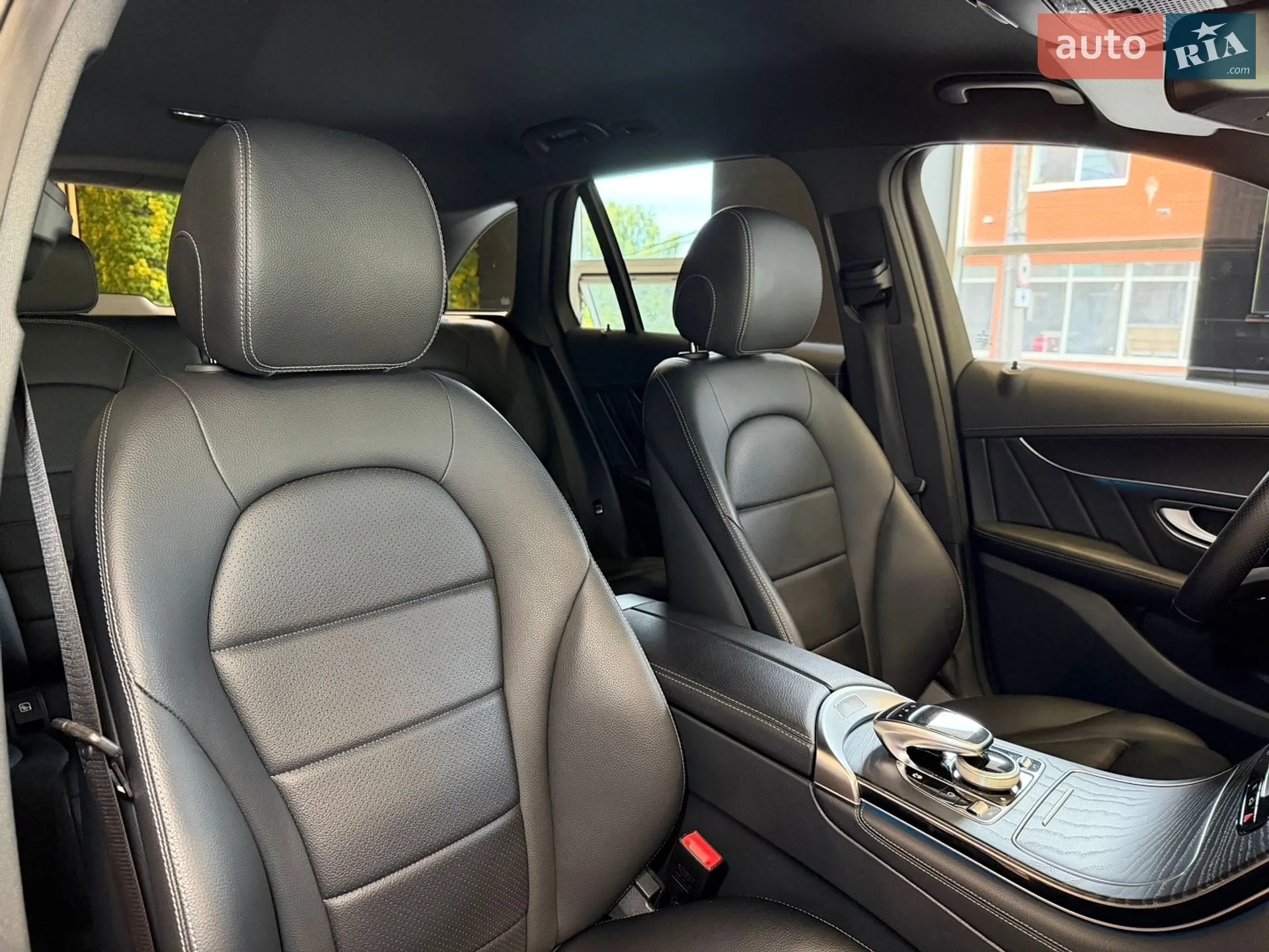 2017 Mercedes-Benz GLC - мініатюра 47