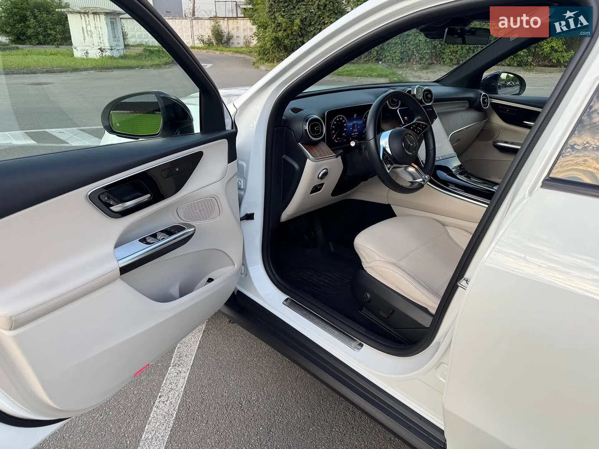2022 Mercedes-Benz GLC - мініатюра 9