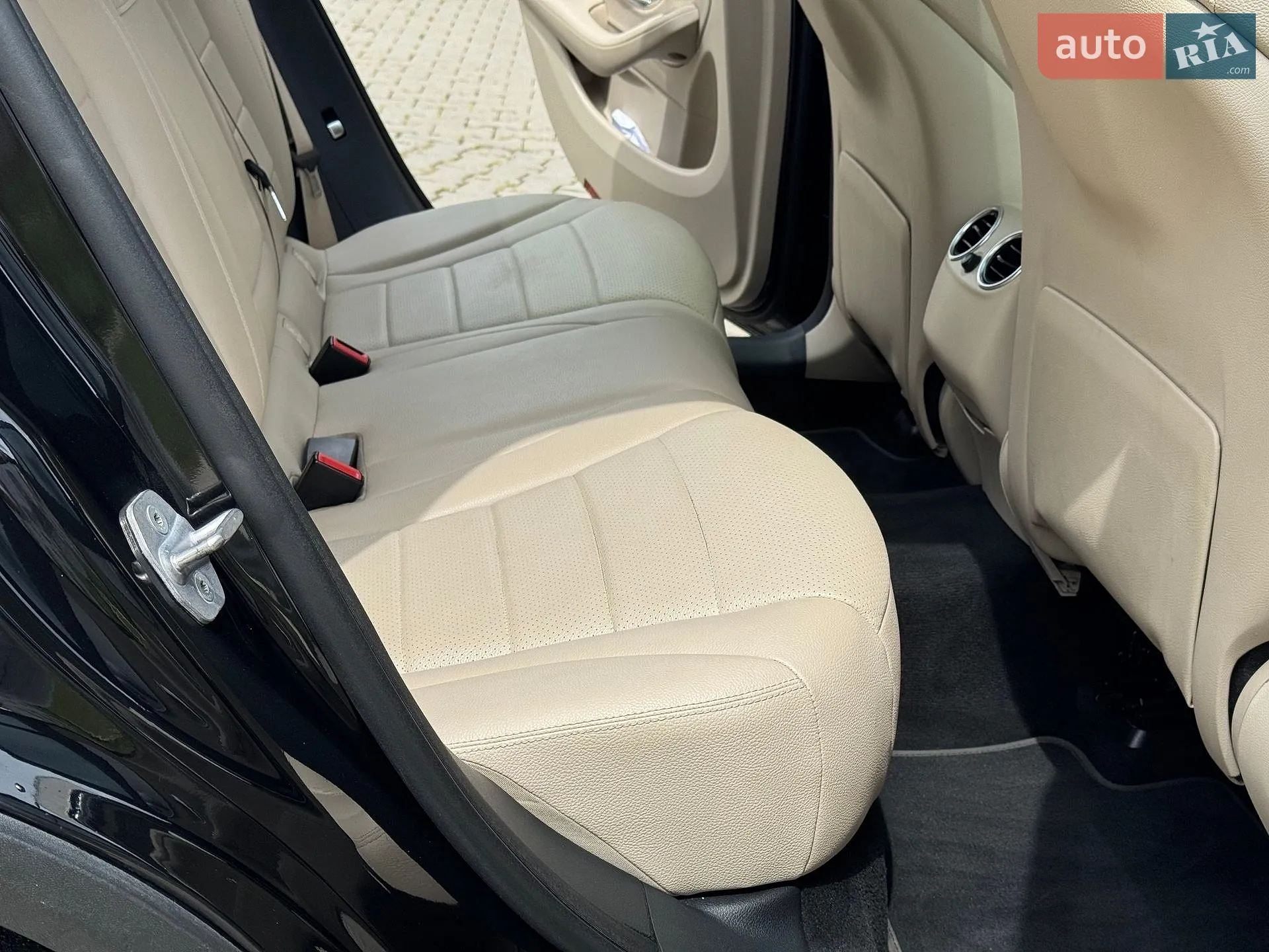 2016 Mercedes-Benz GLC - мініатюра 49