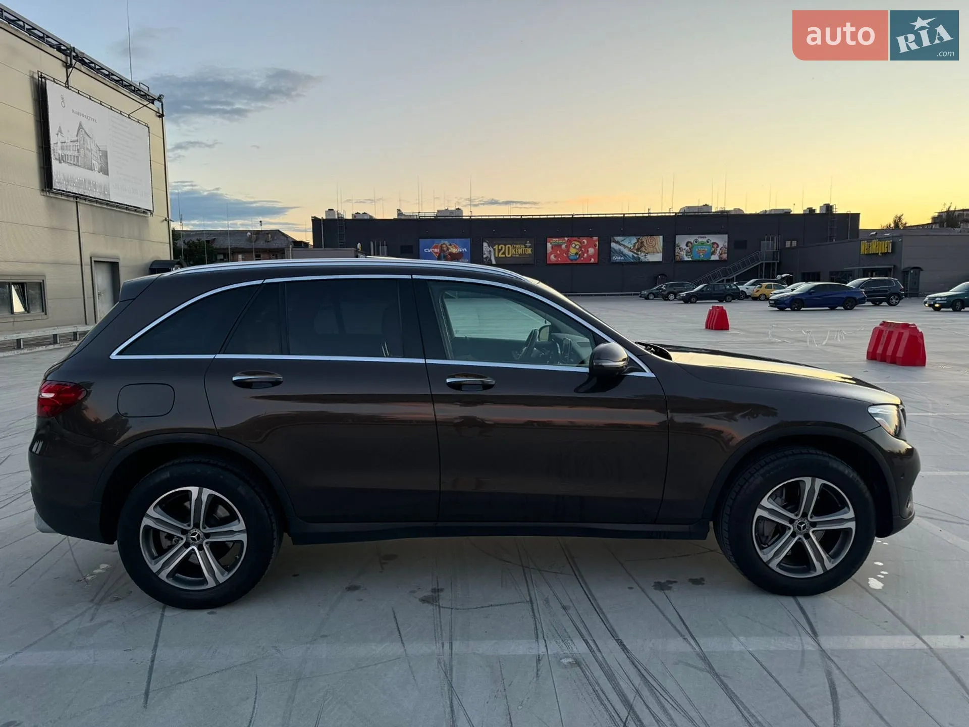 2017 Mercedes-Benz GLC - мініатюра 5