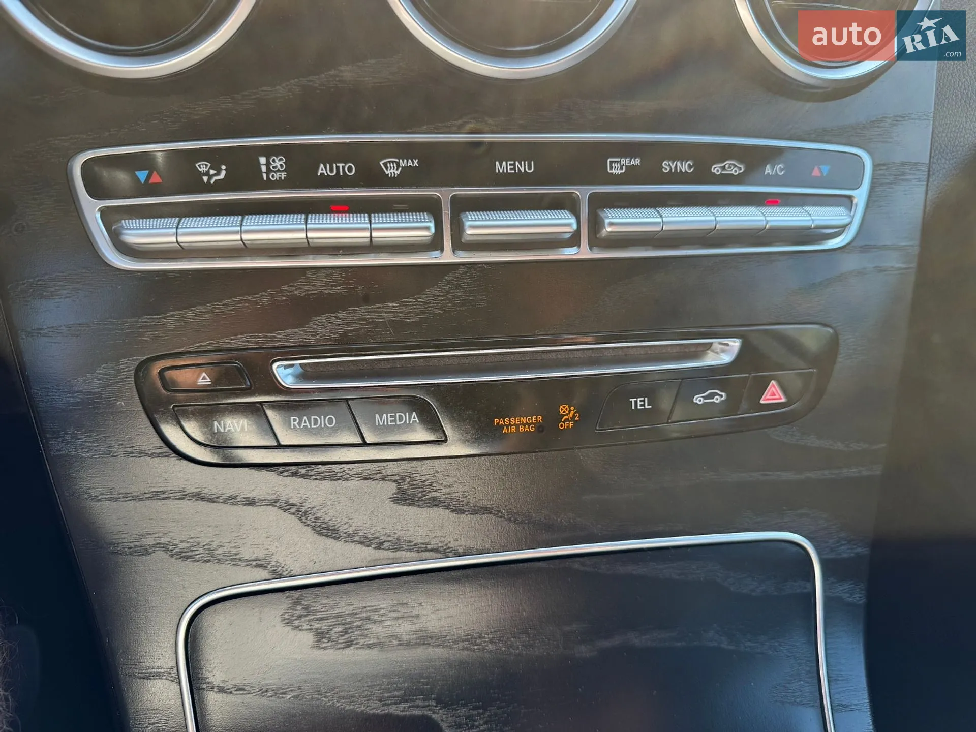 2019 Mercedes-Benz GLC - мініатюра 28