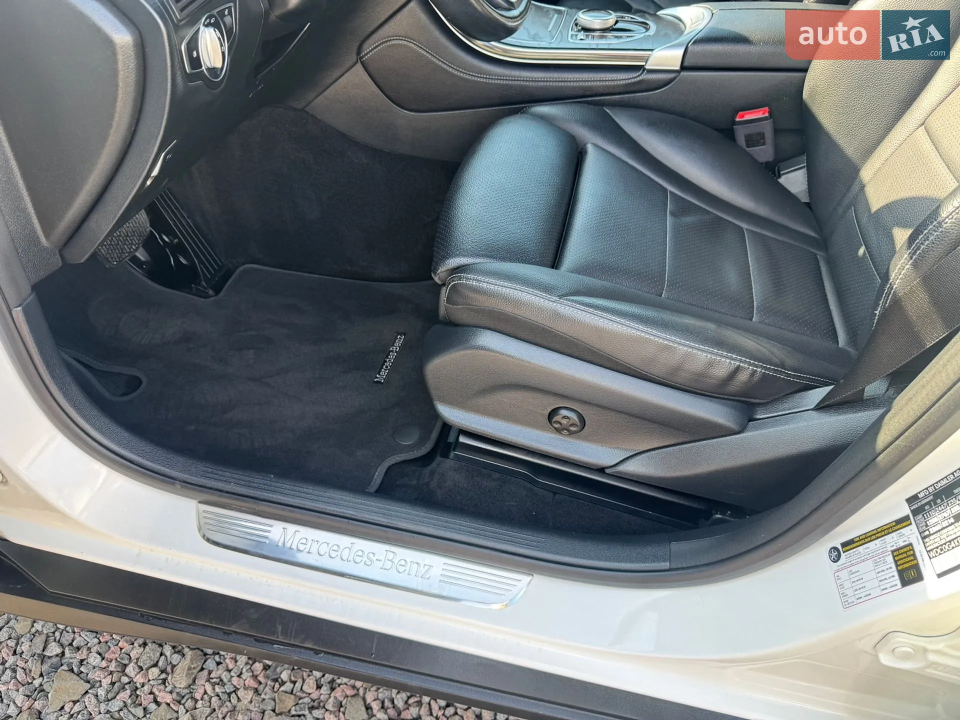 2019 Mercedes-Benz GLC - мініатюра 36