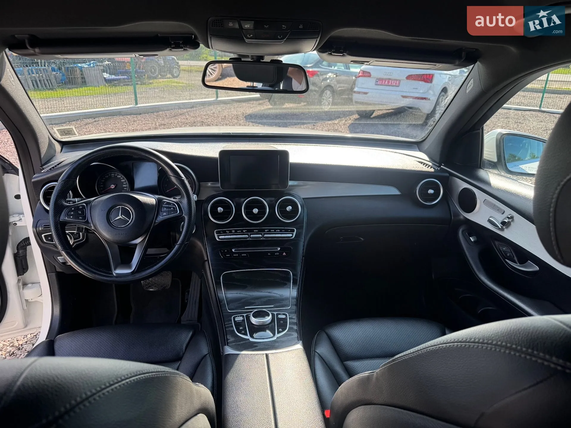 2019 Mercedes-Benz GLC - мініатюра 42
