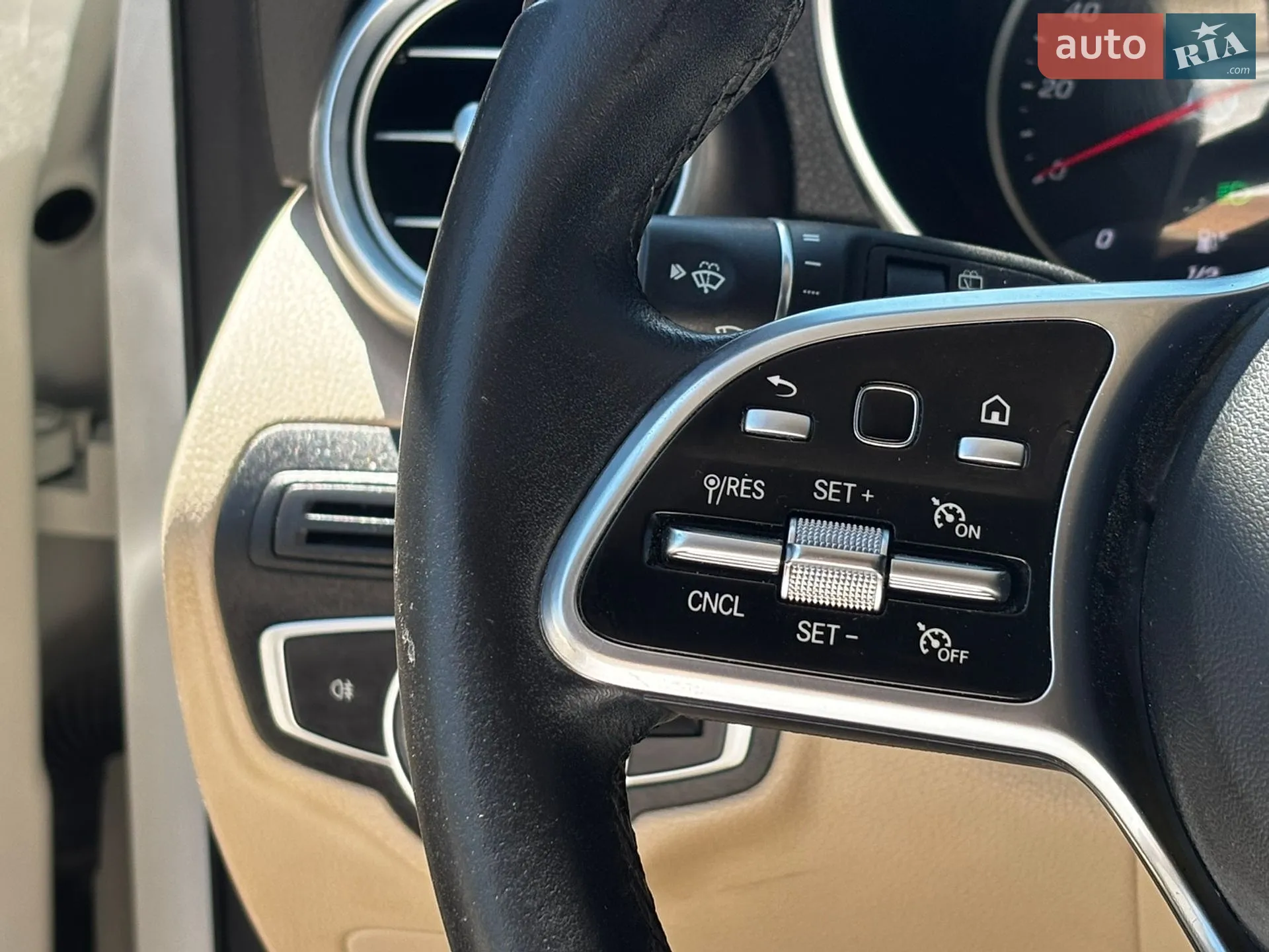 2020 Mercedes-Benz GLC - мініатюра 17