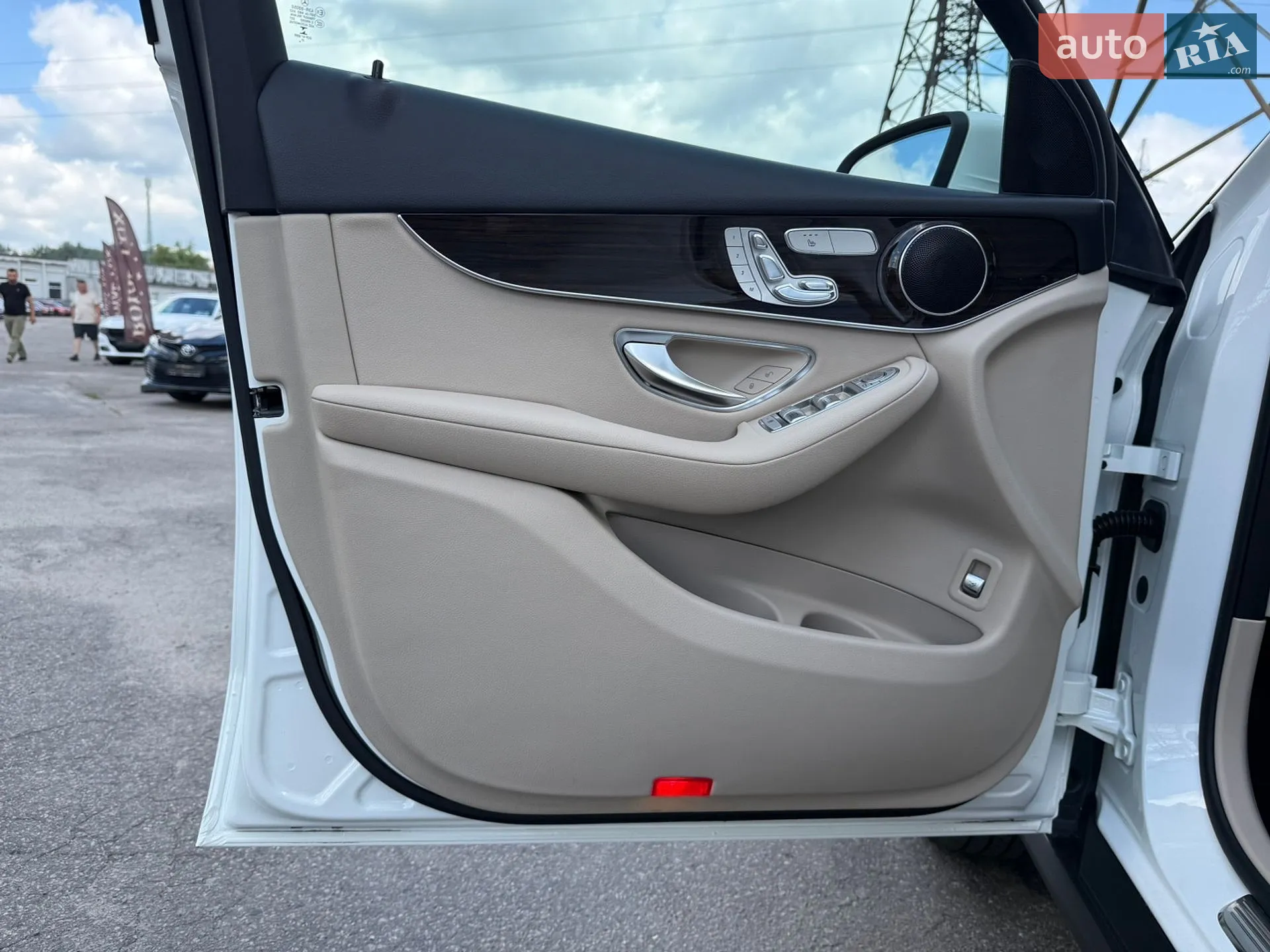 2018 Mercedes-Benz GLC - мініатюра 17