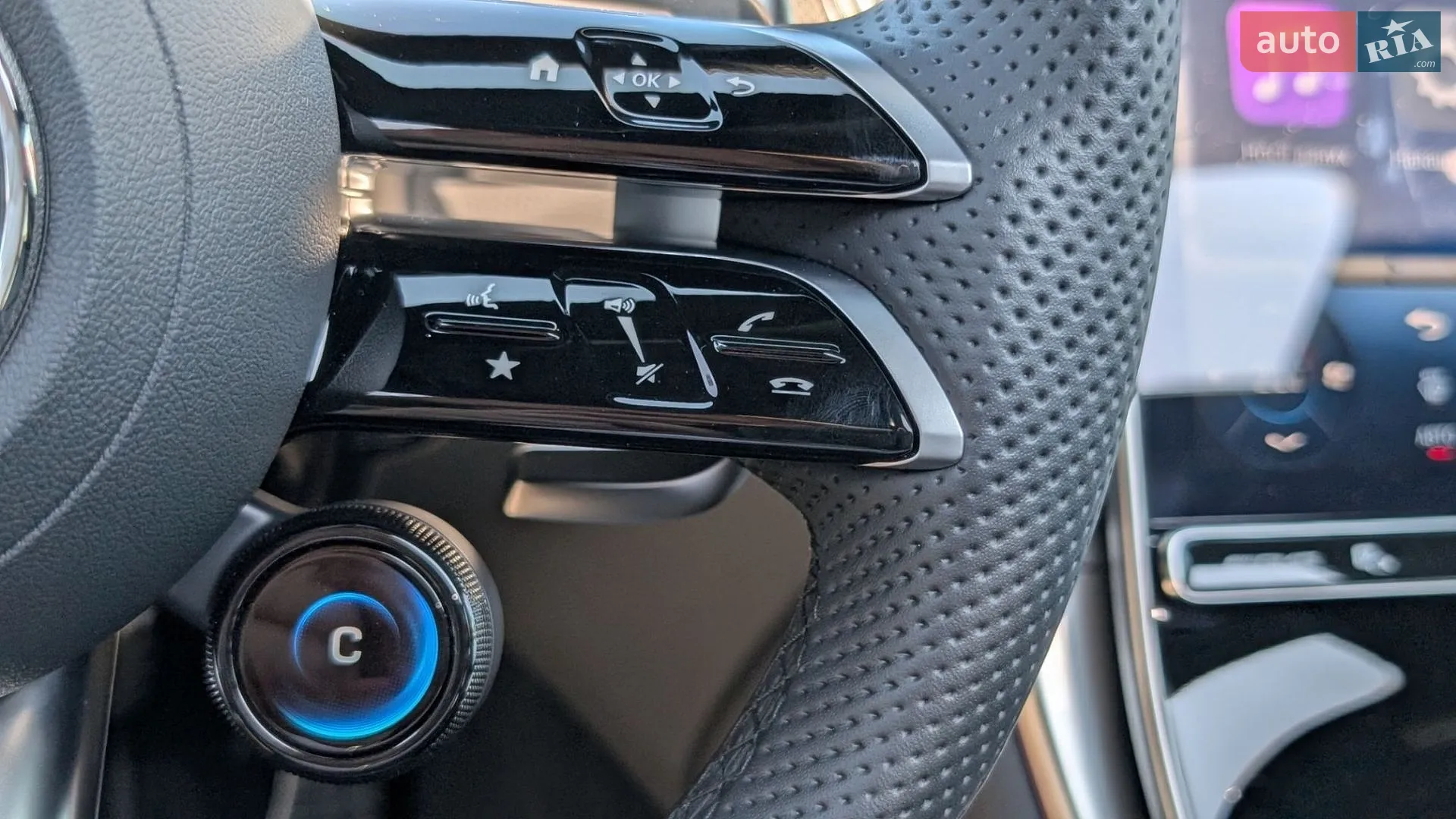 2025 Mercedes-Benz GLC - мініатюра 11