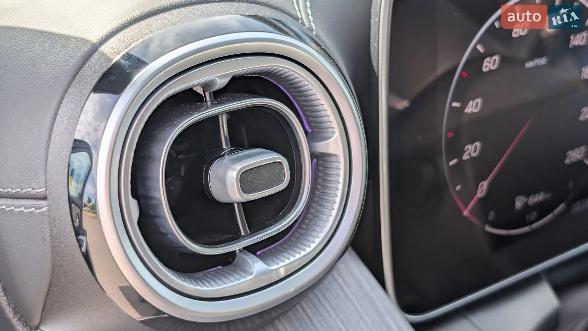 2024 Mercedes-Benz GLC - мініатюра 17