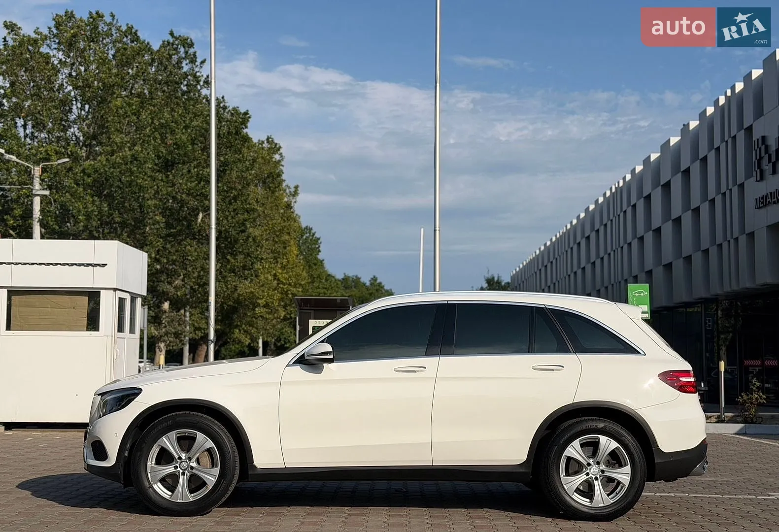 2016 Mercedes-Benz GLC - мініатюра 18