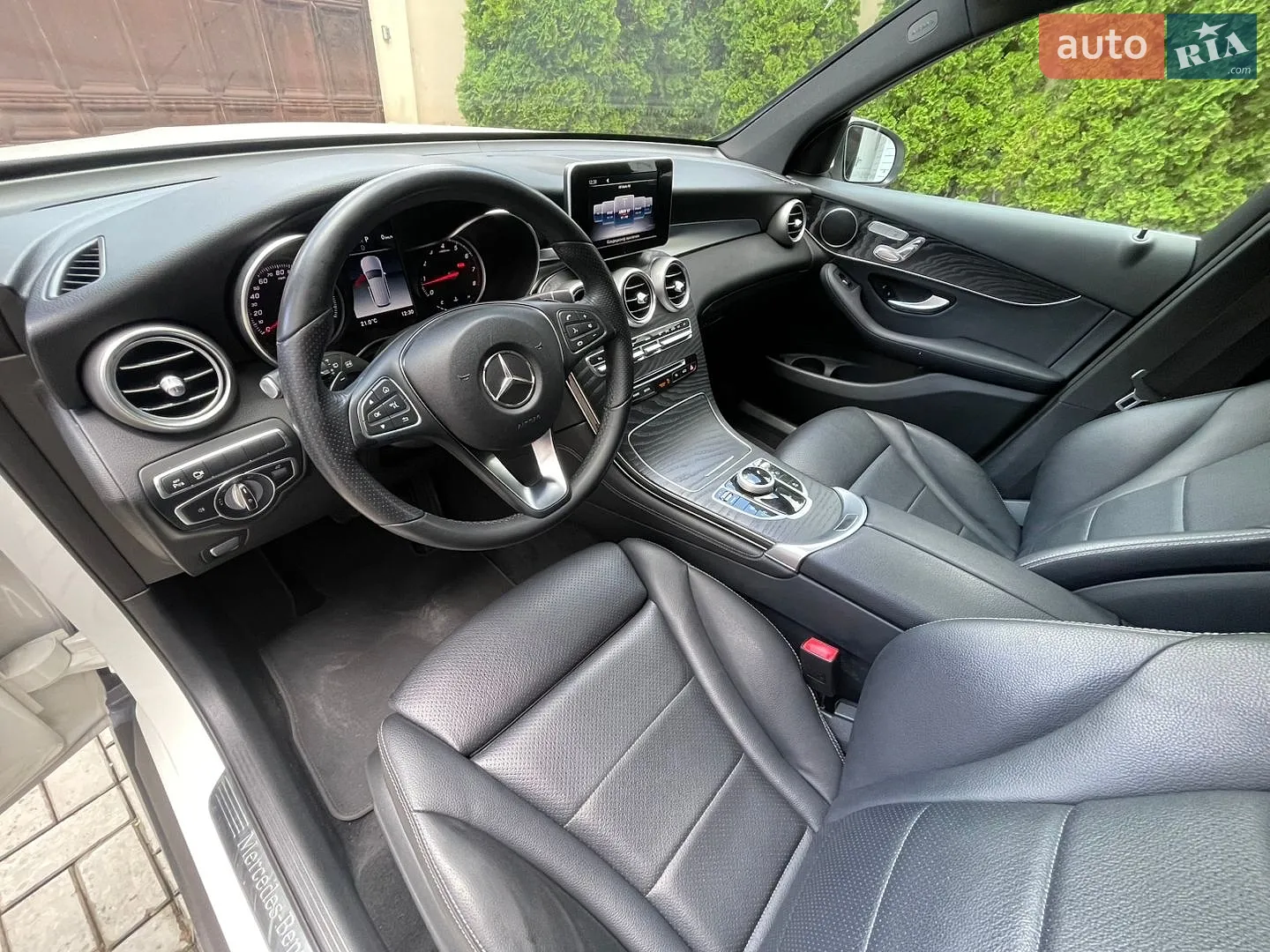 2018 Mercedes-Benz GLC - мініатюра 41