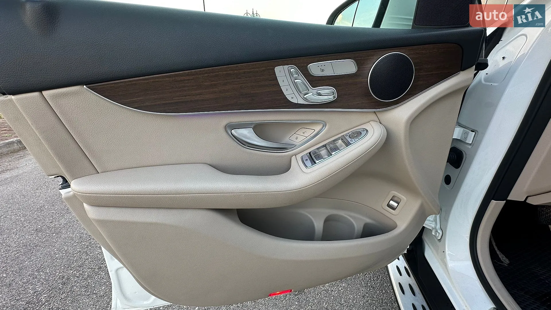 2022 Mercedes-Benz GLC - мініатюра 19