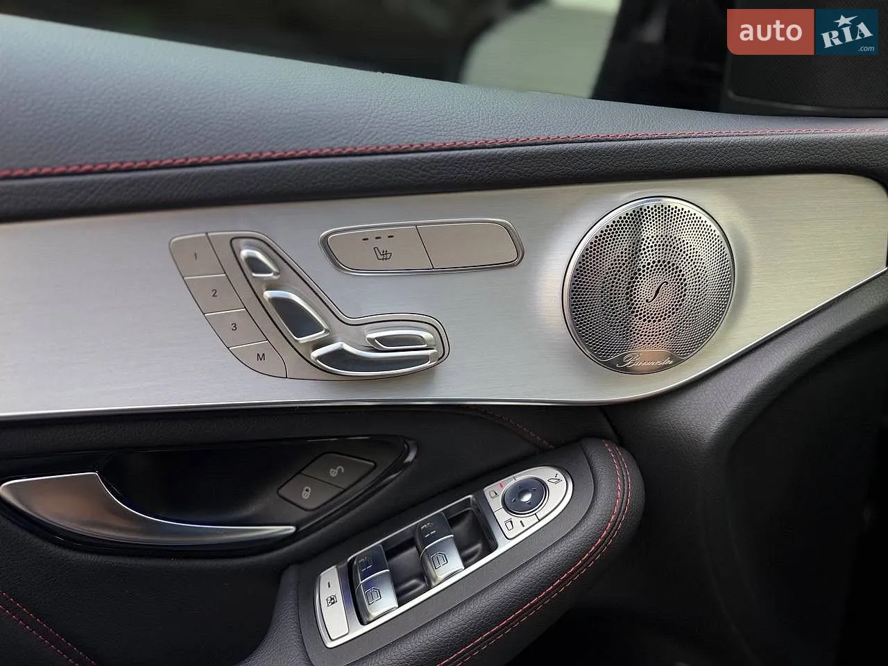2021 Mercedes-Benz GLC - мініатюра 28