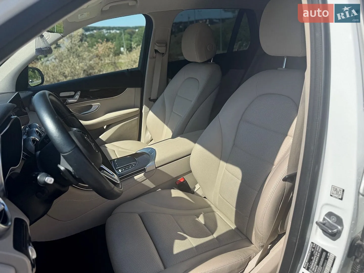 2020 Mercedes-Benz GLC - мініатюра 21