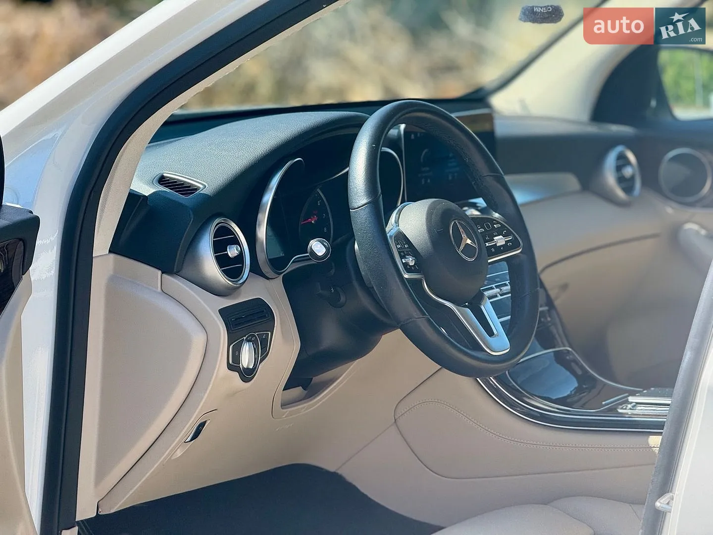 2020 Mercedes-Benz GLC - мініатюра 19