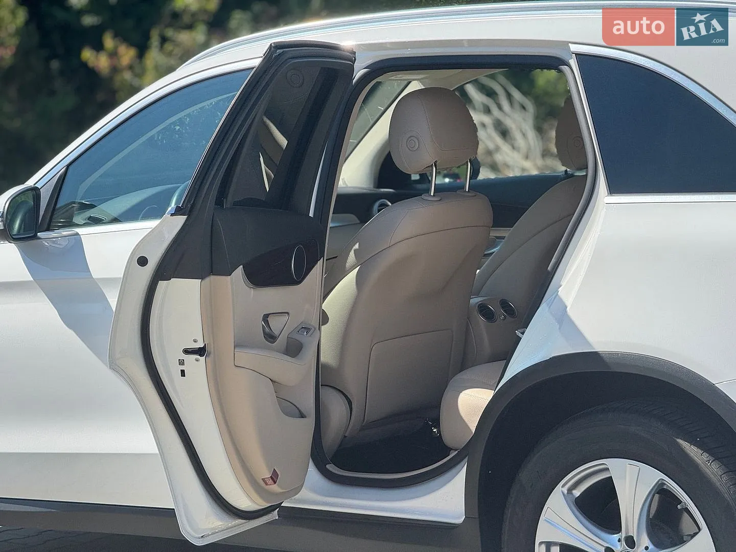 2020 Mercedes-Benz GLC - мініатюра 23