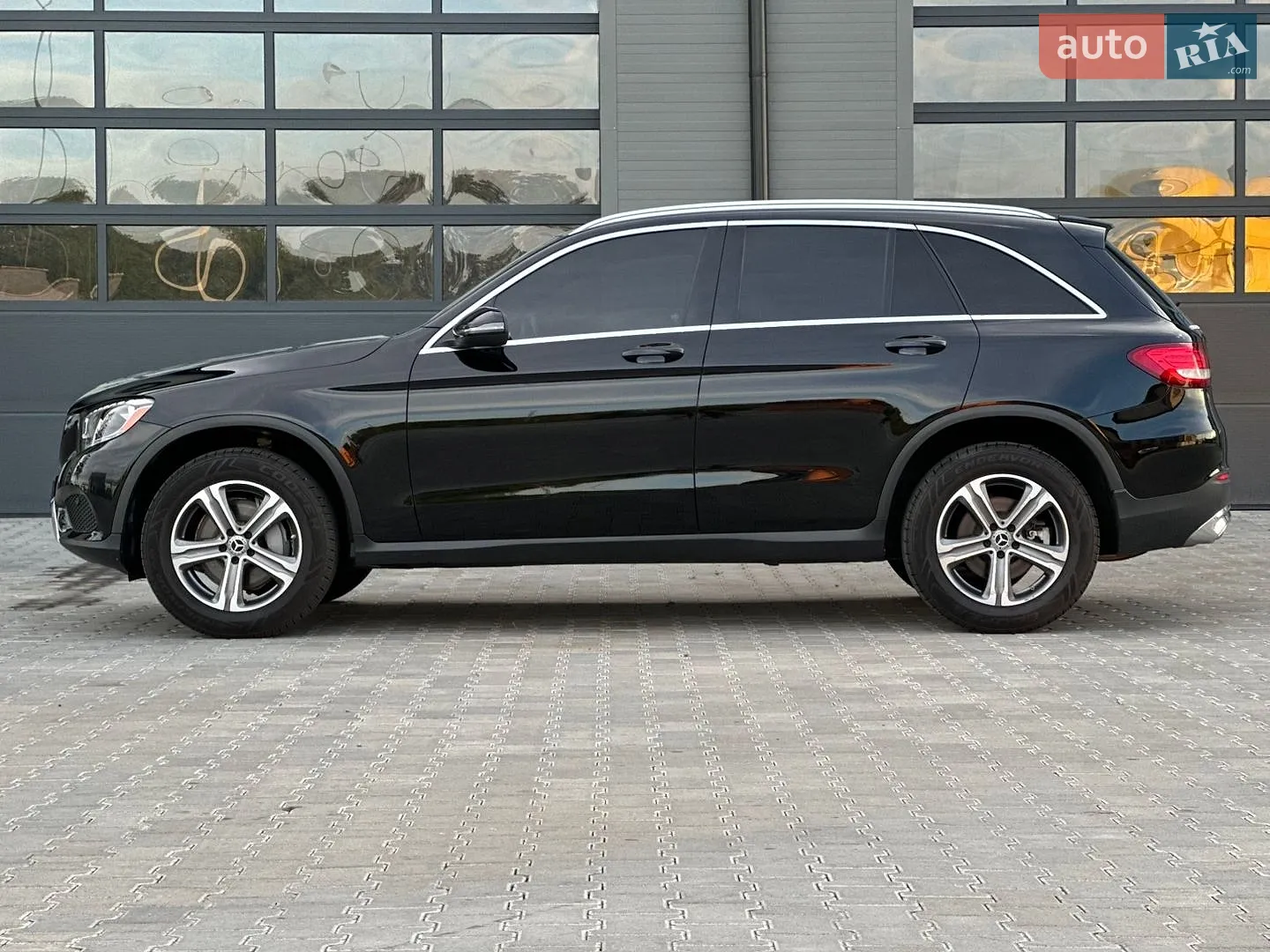 2020 Mercedes-Benz GLC - мініатюра 23