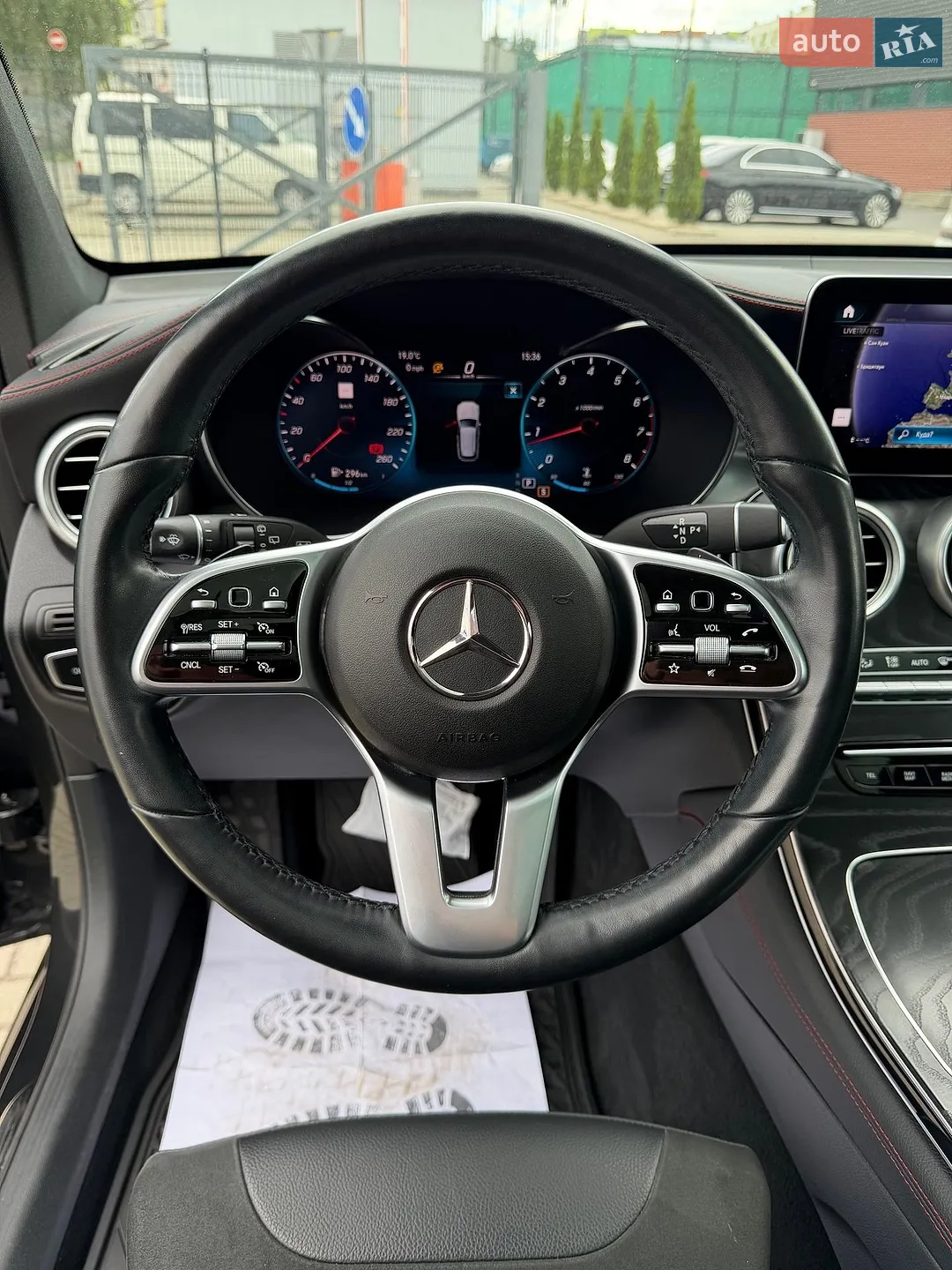2021 Mercedes-Benz GLC - мініатюра 30