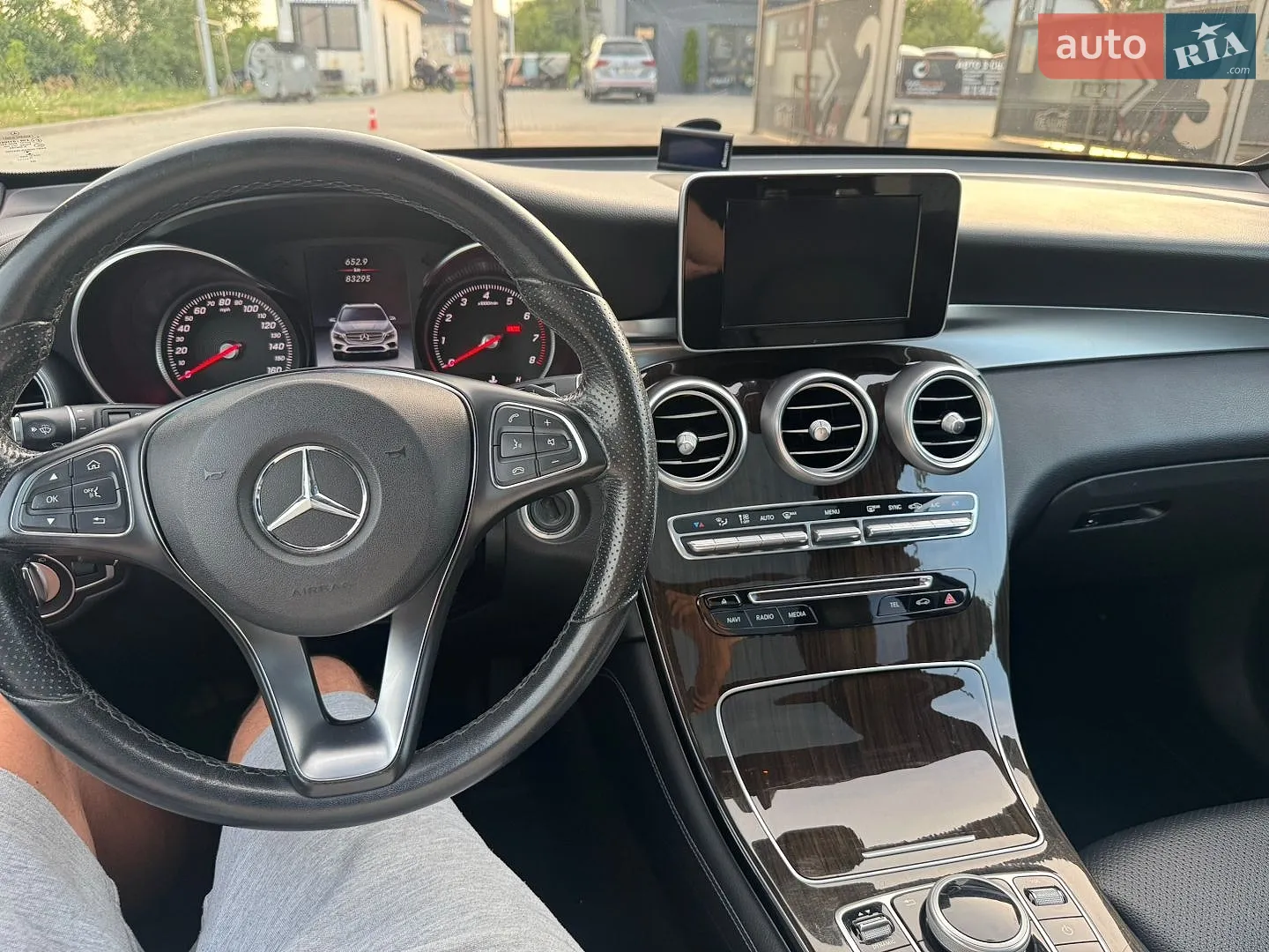2017 Mercedes-Benz GLC - мініатюра 10