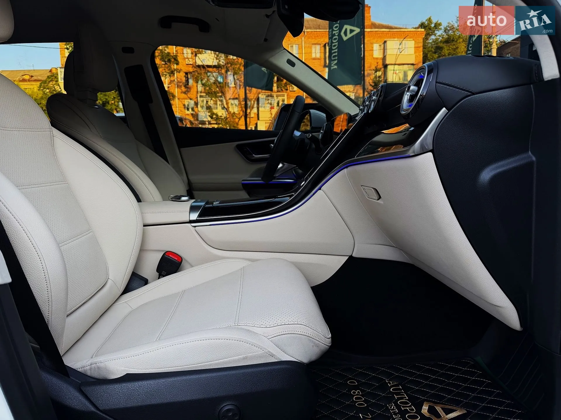 2024 Mercedes-Benz GLC - мініатюра 36