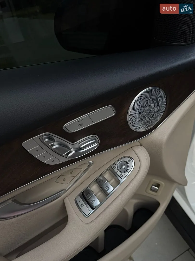 2018 Mercedes-Benz GLC - мініатюра 23