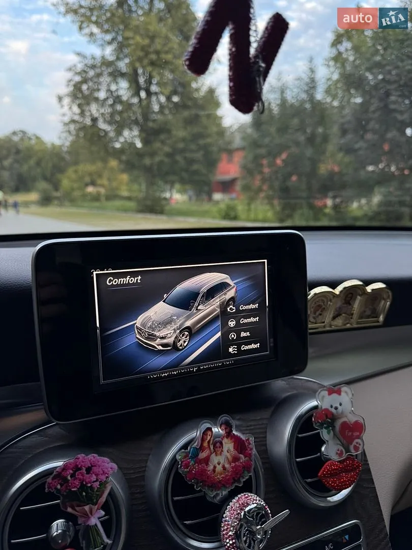2018 Mercedes-Benz GLC - мініатюра 28