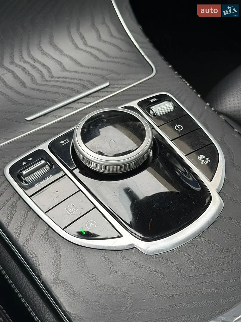 2018 Mercedes-Benz GLC - мініатюра 43
