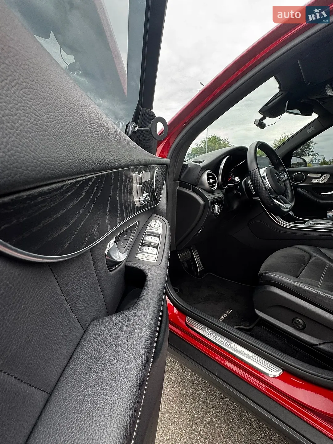 2019 Mercedes-Benz GLC - мініатюра 36