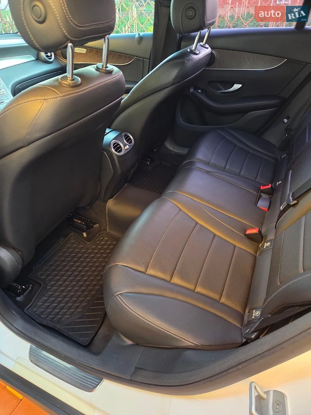 2015 Mercedes-Benz GLC - мініатюра 10