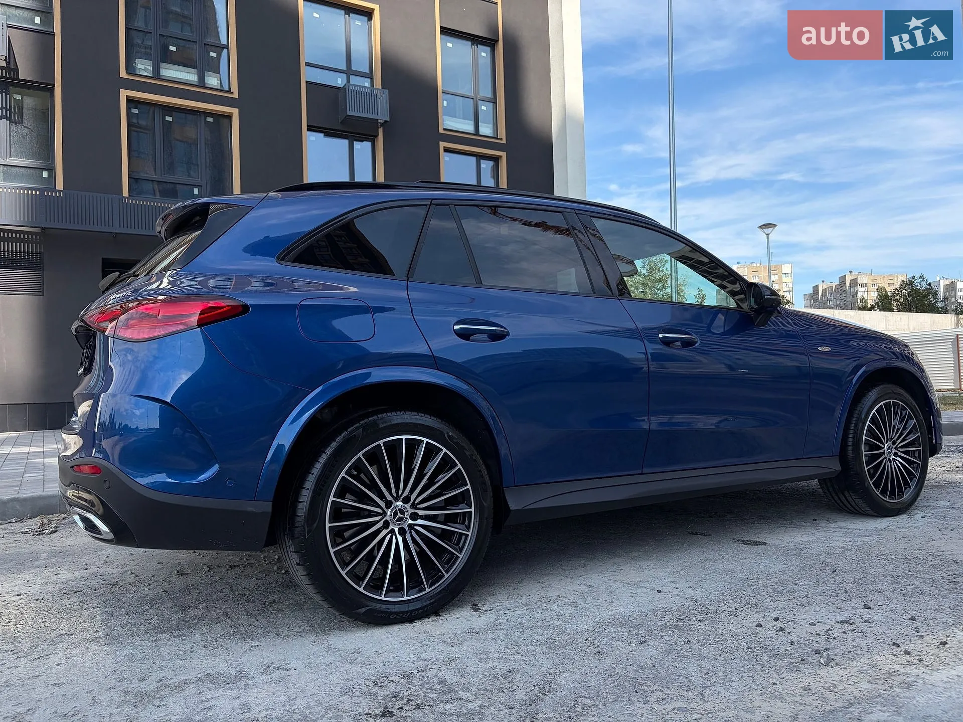 2025 Mercedes-Benz GLC - мініатюра 25