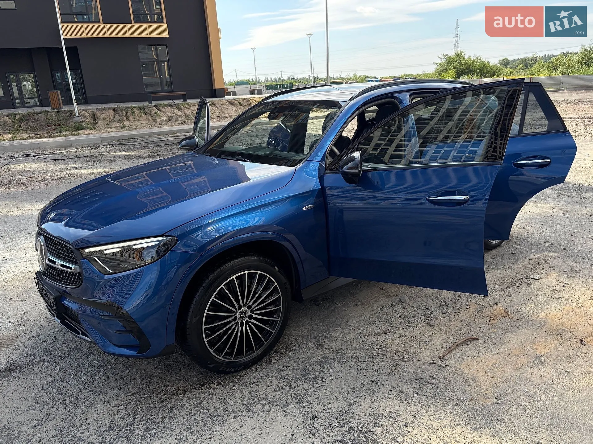 2025 Mercedes-Benz GLC - мініатюра 176