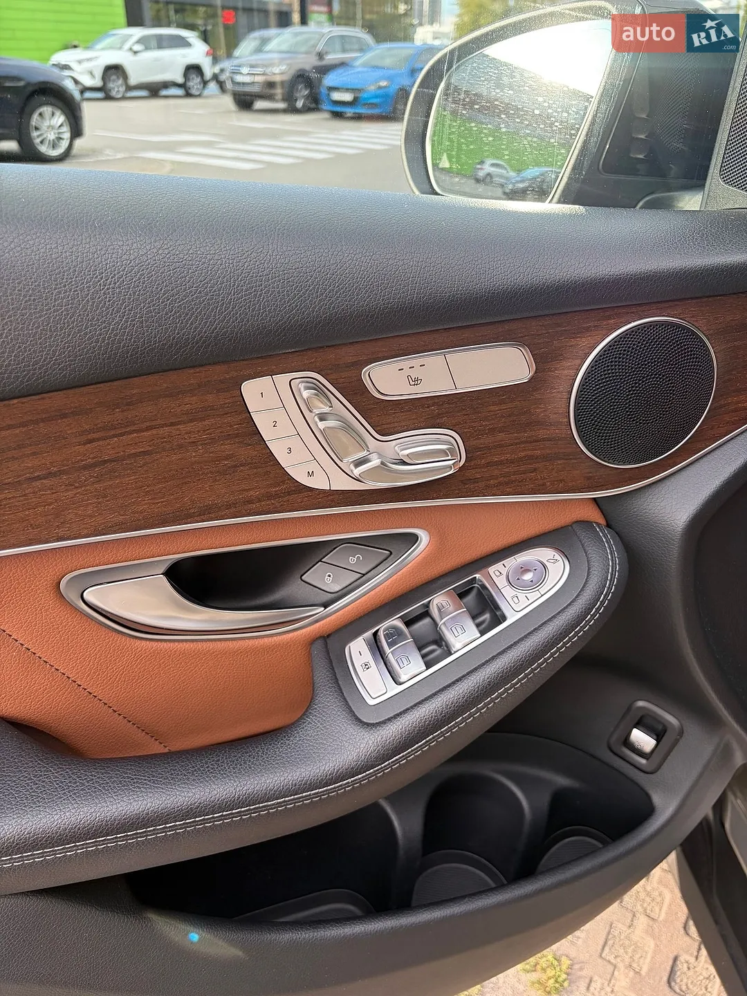 2020 Mercedes-Benz GLC - мініатюра 25