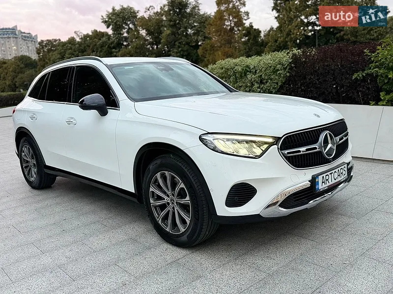 Mercedes-Benz GLC-Class 2023