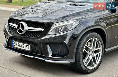 Позашляховик / Кросовер Mercedes-Benz GLE-Class Coupe 2015 в 