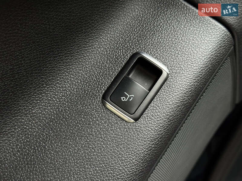 Внедорожник / Кроссовер Mercedes-Benz GLE-Class Coupe 2017 в Дрогобыче фото 117 Внедорожник / Кроссовер Mercedes-Benz GLE-Class Coupe 2017 в Дрогобыче